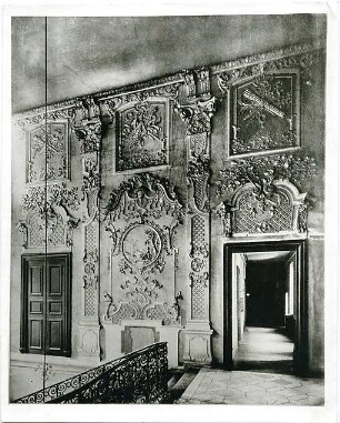 Schleich, Erwin; München, Residenzstr.; Preysingpalais, Wiederaufbau - Wand im Treppenhaus vor der Kriegszerstörung