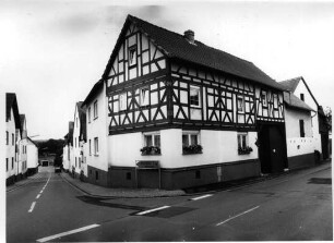 Hüttenberg, Rheinfelser Straße 95