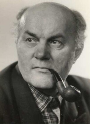 Porträt Ludwig Turek (1898-1975; Dichter, Schriftsteller, Drehbuchautor). Fotografie Januar 1956, Berlin, IV. Deutscher Schriftstellerkongreß. Dresden: Deutsche Fotothek