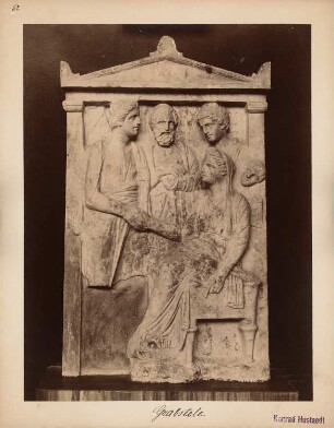 Grabstele: Ansicht