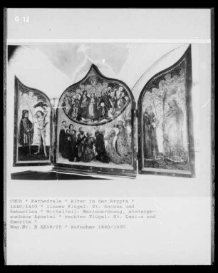 Altar in der Krypta, Retabel mit Marienkrönung