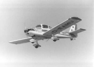 Sportflugzeug im Landeanflug