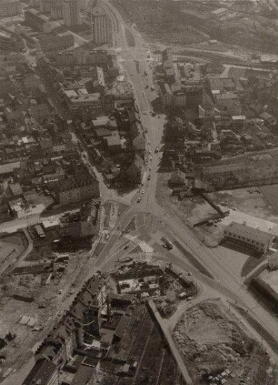 Luftbildaufnahmen von Karlsruhe. Mühlburg - Lameyplatz - Blick nach Osten