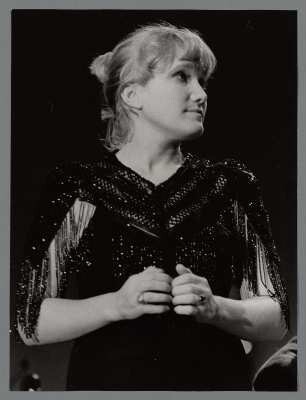 Jelena Ustinova : Portrait der Opernsängerin Jelena Ustinova bei einer Probe mit der Dresdner Philharmonie im Kulturpalast Dresden