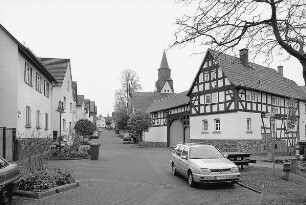 Gesamtanlage; Heuchelheim, Gesamtanlage Bachstraße / Kirchstraße