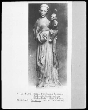 Stehende Muttergottes mit Kind