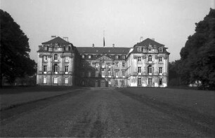 Brühl: Schloss, Ostseite