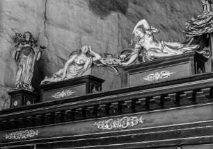 Eine kluge und zwei törichte Jungfrauen : Altenburg, Schlosskirche. Skulpturenschmuck der Fürstenloge