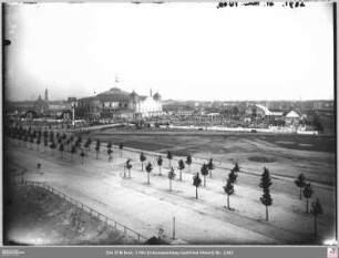Sängerfest: Festhalle mit Festplatz von Nordwesten