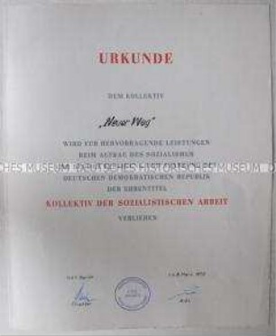 Urkunde zur Verleihung des Ehrentitels "Kollektiv der sozialistischen Arbeit" (in Mappe)