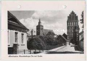Altentreptow, Brandenburger Tor mit Kirche St. Peter