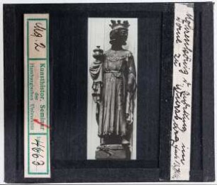 Würzburg: Dom, Einer der Heiligen Drei Könige aus der Anbetung