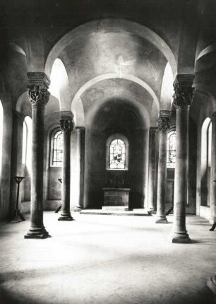 Paderborn, Bartholomäuskapelle : Paderborn. Bartholomäuskapelle. Inneres von Westen
