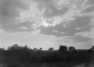 Landschaft : Stratocumulus Schicht und Haufenwolken