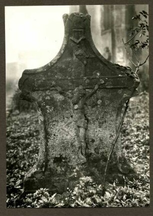 bei Frankenthal, Friedhof. Grabstein, 18. Jh.