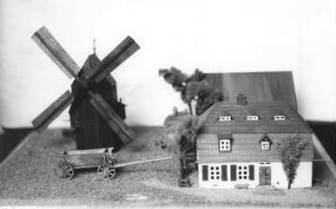 Obercunnersdorf. Rothemühle, Modell (Besitzer Bernhard Mehlhose, Bischofswerda. Windmühle aus dem Holz der abgebrochenen Mühle gebaut)