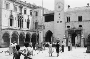 Dubrovnik: Ploce-Tor und Teil des Sponza Palast