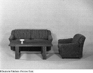 Sitzgruppe (Modell 704)