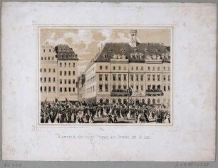 Der Ausmarsch der sächsischen Truppen aus Dresden am 15. Juni 1866 während des Deutschen Krieges (Preußisch Österreichischer Krieg), Menschenmenge vor dem Rathaus auf dem Altmarkt