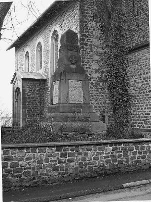 Kriegerdenkmal 1870/71 (Kriegerdenkmal); Ulrichstein, Marktstraße 2