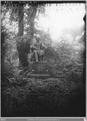 Rinzdenkmal in der Friedberger Anlage