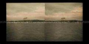 Zeppelin verlässt den Bodensee