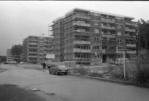 Bau von vier Punkthäusern in der Bertha-von-Suttner-Straße durch den Mieter- und Bauverein Karlsruhe