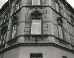 Wurzen, Marienstraße 4. Wohnhaus (1870/1880). Eckfenster