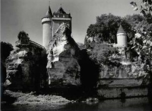 Das Chateau Belcayre über der Vézère