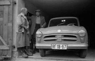 Jahna. Garage mit PKW P70