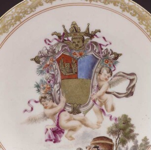 Koppchen und zwei Unterschalen mit Wappen Foscari sowie Kauffahrtei- und Landschaftsszenen — b) Unterschale mit Landschaftsszene