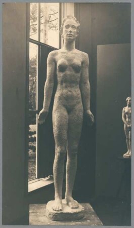 Frauenstatue II, 1929, Gips
