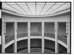 Ziviljustizgebäude (Hamburg-Neustadt): Rundgeländer : SchumacherWV Nr. 261