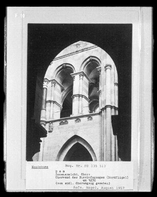 Magdeburg, Dom St. Mauritius und St. Katharina, Innenaufnahme, Chor : Chorwand des Bischofsganges (Nordflügel), vom südlichen Chorumgang gesehen, um 1230