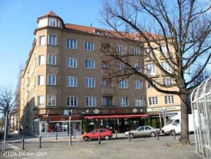 Wohnanlage mit Gartenhof; Berlin, Charlottenburg-Wilmersdorf