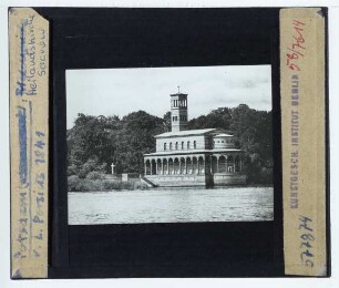 Potsdam, Heilandskirche am Port von Sacrow
