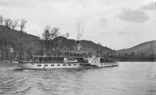 Personen-Seitenraddampfer "Bad Schandau" (1892, Werft Blasewitz) bei Salesel