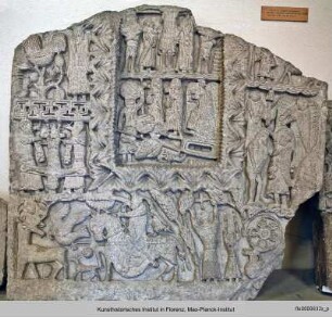 Antependium aus Tsebelda : Kreuzigung und Auferstehung Christi, im Rahmen die Kreuzigung des Petrus, die Taufe Christi und die Bekehrung des Heiligen Eustachius