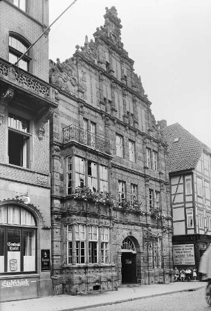 Hameln, Rattenfängerhaus : Hameln. Rattenfängerhaus, Osterstraße 28/Ecke Bungelosenstraße. Straßenansicht