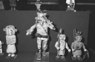 Badisches Landesmuseum. Ausstellung "Kachina-Figuren der Pueblo-Indianer Nordamerikas" aus der Sammlung von Prof. Horst Antes