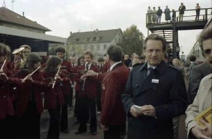 Wyhlen: Präsident Bubel; Kapelle im roten Dress