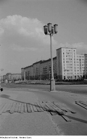 Teilansicht der Stalinallee