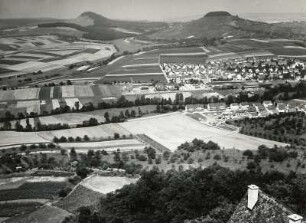 Bottwartal mit Oberstenfeld gegen Wunnenstein und Forstberg. Blick von der Burg Lichtenberg