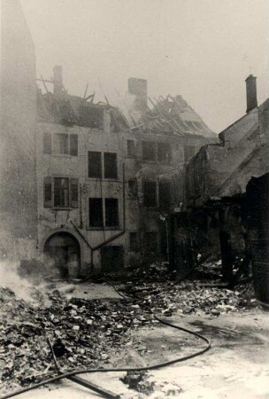 Zerstörungen Zweiter Weltkrieg. Unbekannte Gebäude