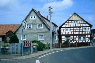 zwei Wohnhäuser