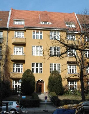 Charlottenburg-Wilmersdorf, Landauer Straße 7