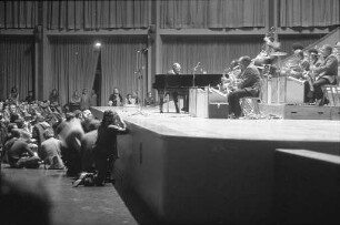 Gastspiel des Jazz-Musikers Duke Ellington in der Schwarzwaldhalle Karlsruhe