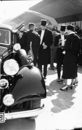 Cotroceni: Parade: Deutscher Gesandte Fabricios, kommt im Auto an