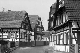 Freistett: Straße mit Fachwerkhäusern