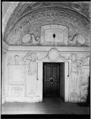 Baden-Baden Neues Schloss Hauptbau - Prunkbad Eingangsbereich